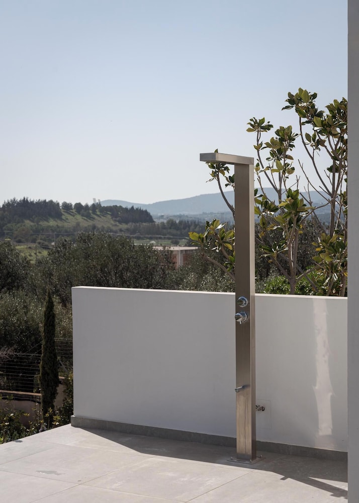 Ema's Guest House