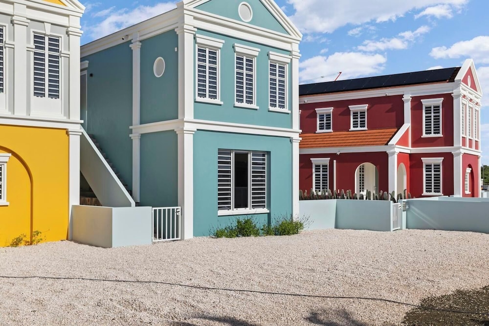 Dolce Vita Homes Bonaire