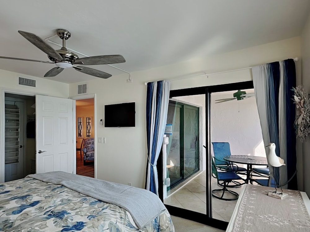 Seaside 4 by Distinctive Beach Rentals