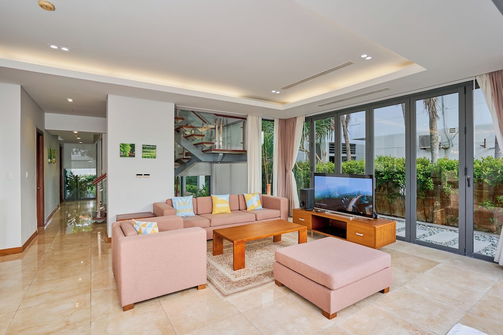 Ocean Luxury Villas Danang