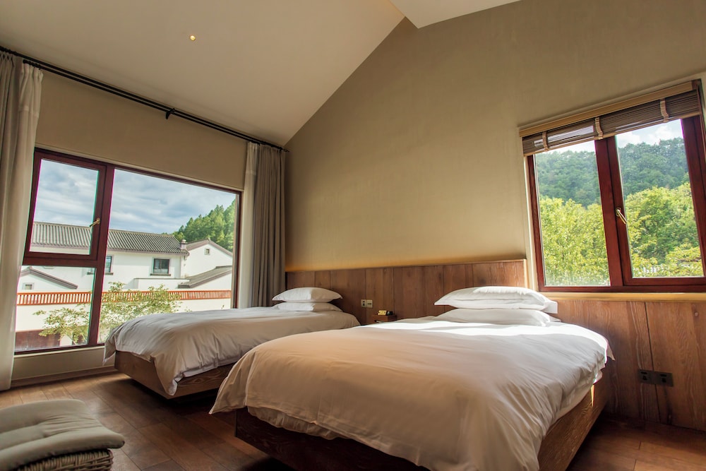 Jingdezhen Homestay Outside the Window