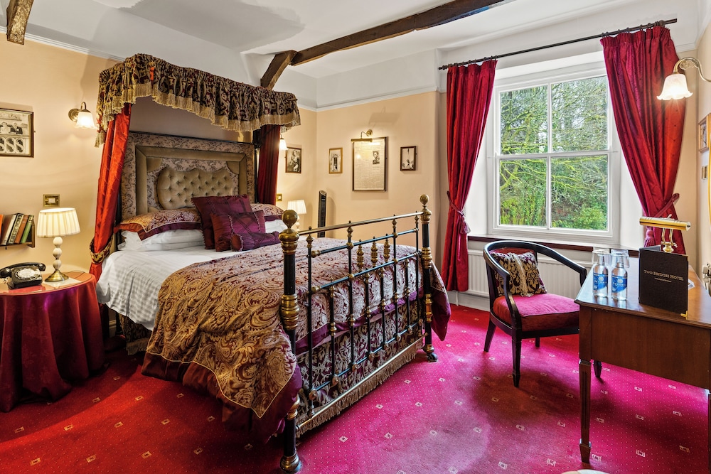 Yelverton Vacations - Two Bridges Hotel - Property Image 4