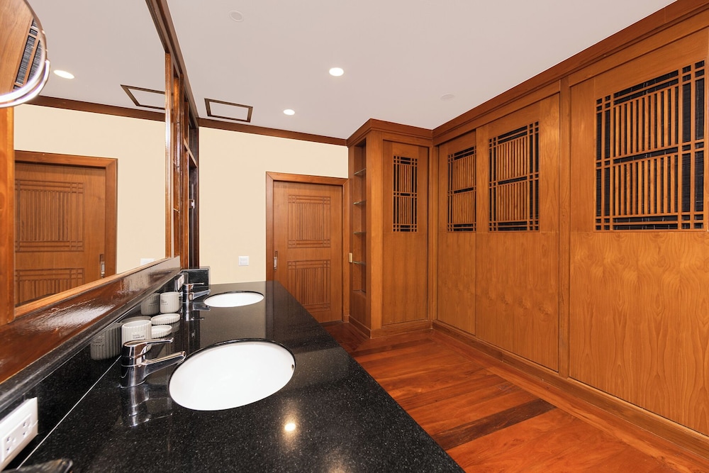 Villa Meraya by Tropiclook