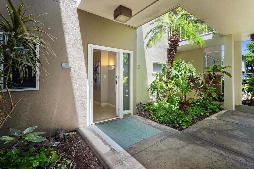 Ground Floor Corner Unit - Vrkcv