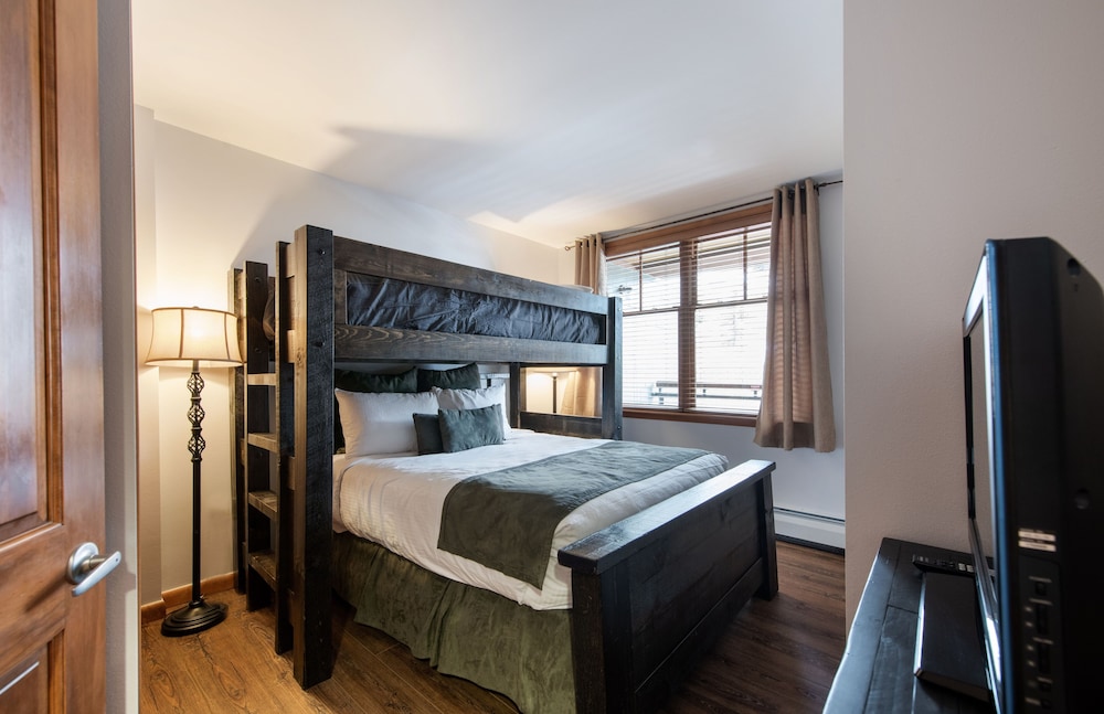 Zephyr Mountain Lodge - Winter Park Vacation Condos