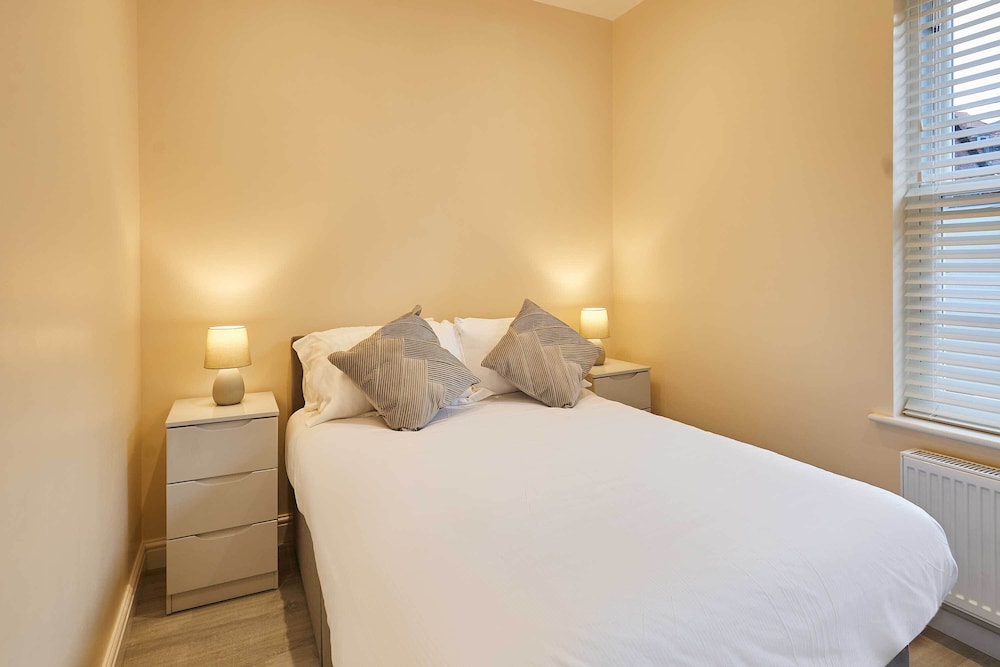 Host Stay Ross View First Floor Apartment