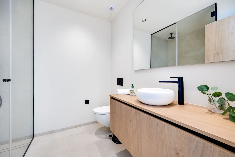 Kumquat Penthouse With Jacuzzi Rooftop Golf Las Colinas