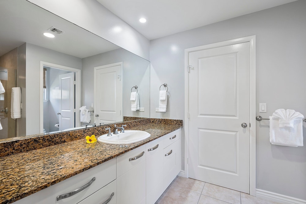Concierge Included - Ocean View - Walk to Beach - Central AC - Vrkcv