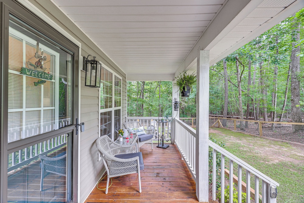 Fisher's Retreat Near Lake Thurmond: Tignall Home