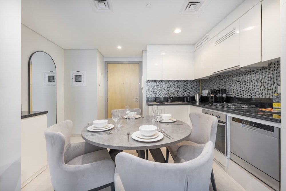 Stunning 2BR With Amazing Views in Business Bay