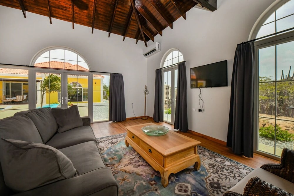 Picaron Villas in Santa Cruz