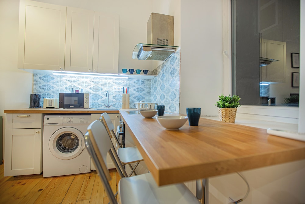 Cute gallery flat in Budapest Pearl view 3