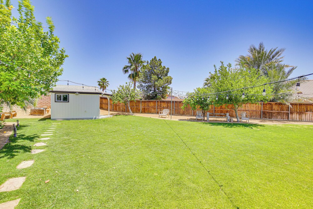 3 Mi to Coachella: Quaint Studio w/ Shared Yard!