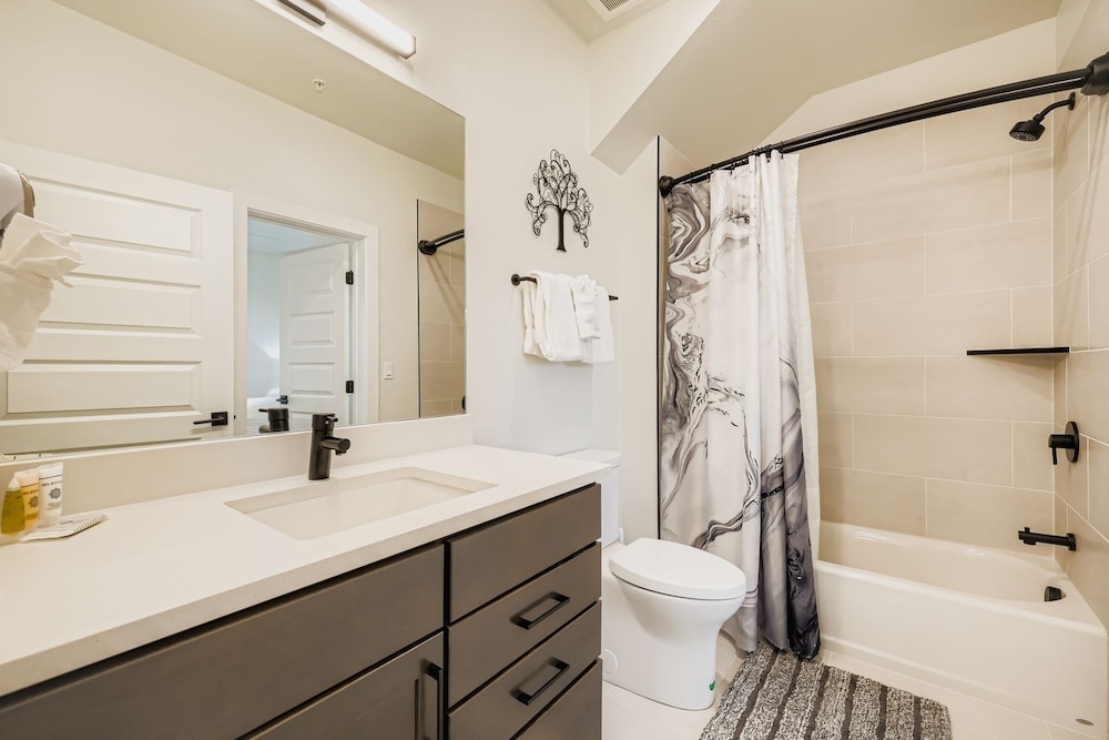 305 Brightwood At Keystone 2 Bedroom Condo