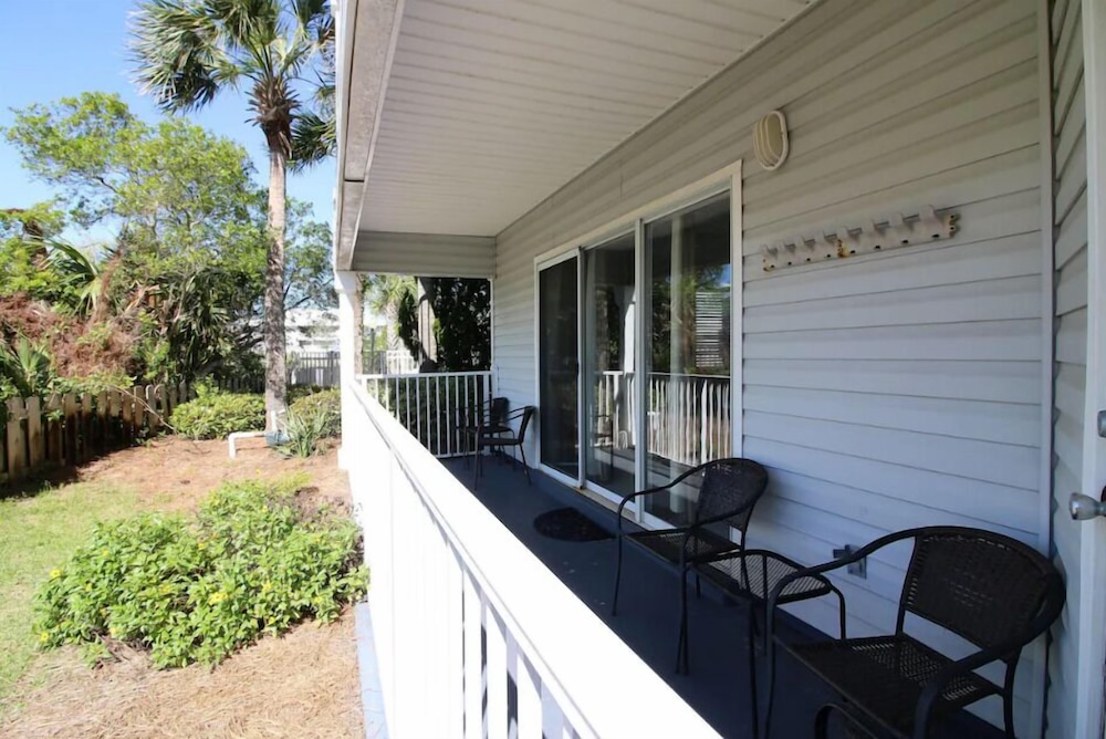Beachside Villas 1211