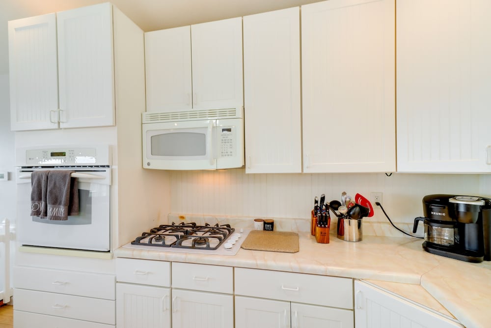 Hike, Fish & Explore: Spacious Yellville Retreat view 5