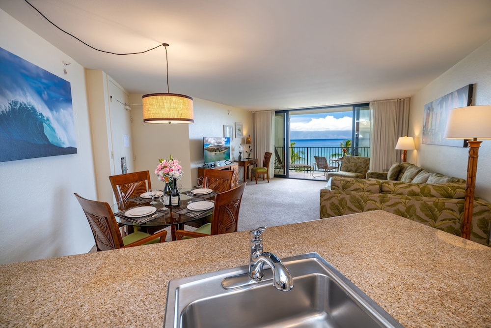 Kaanapali Shores 606 2 Bedroom Condo