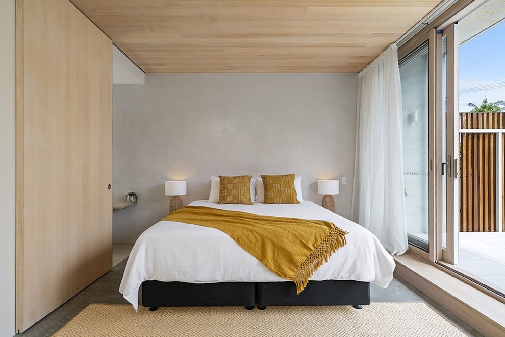 Your Luxury Escape - Driftwood Two view 2