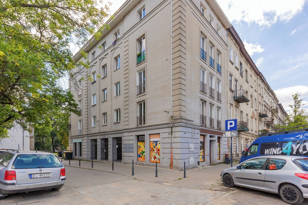 Modern Studio Abramowskiego by Renters view 5