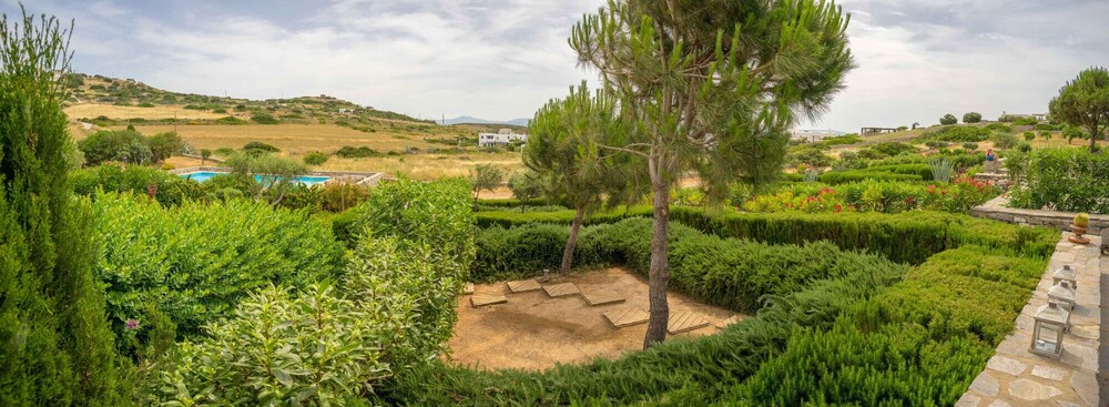 Villa Suerte in Paros view 4