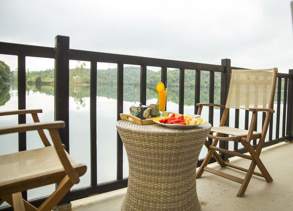 Phong Nha Lake House