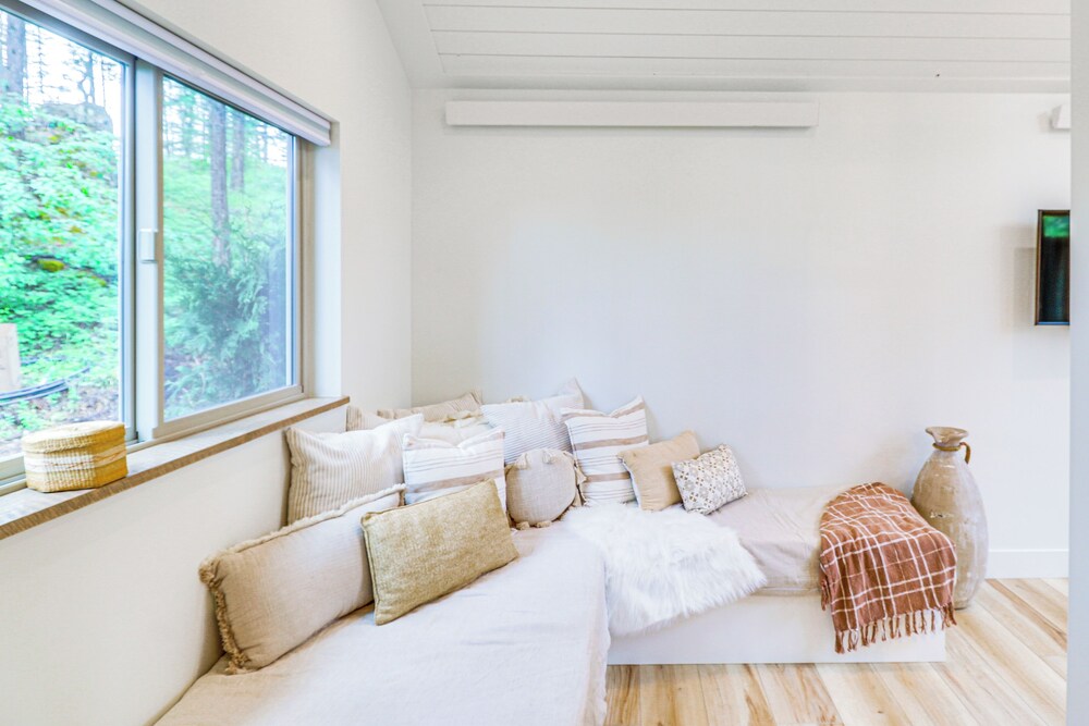 Dreamy Montana Cabin: Short Drive to Flathead Lake