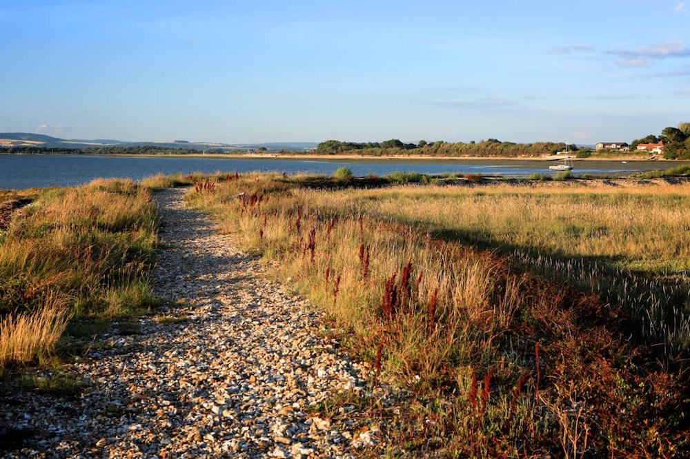Chic Coastal Retreat - 5-min Stroll to Beach