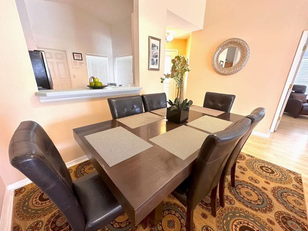 Less Than 10 Minutes From Disney 3Bd Villa With Pool