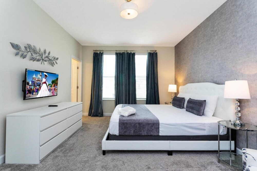 Wonderful 6bd 5bat w Golf Course Championsgate view 5