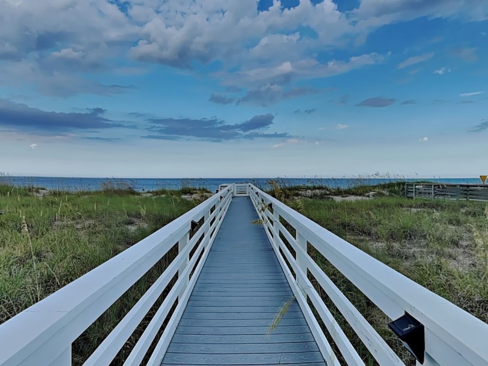 Southern Comfort by Carolina Retreats