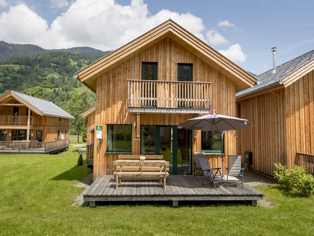 Chalet With Sauna and hot tub