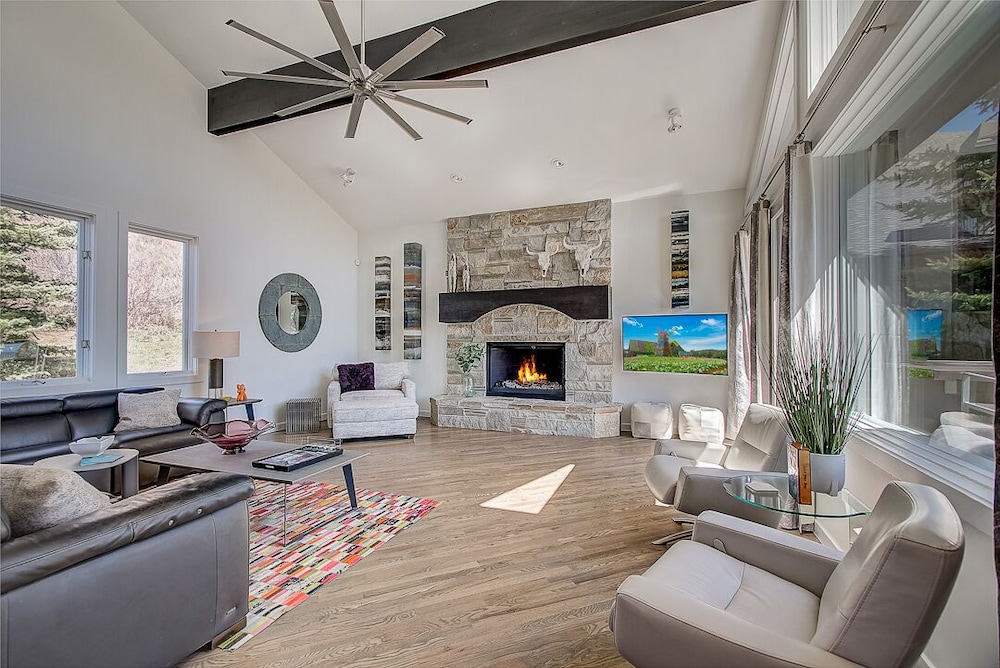 Lower Deer Valley Private Home by Luxury Mountain Destinations view 4