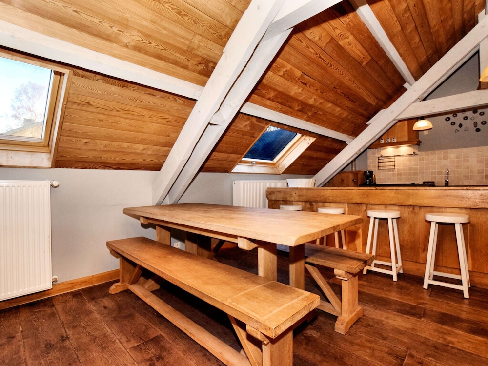 Cozy, Authentic and Quiet House view 3