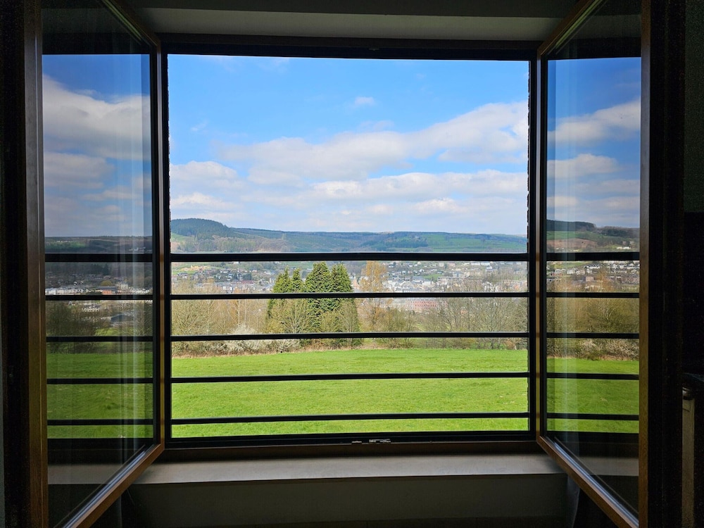 Luxurious Cottage With Panoramic View of Stavelot