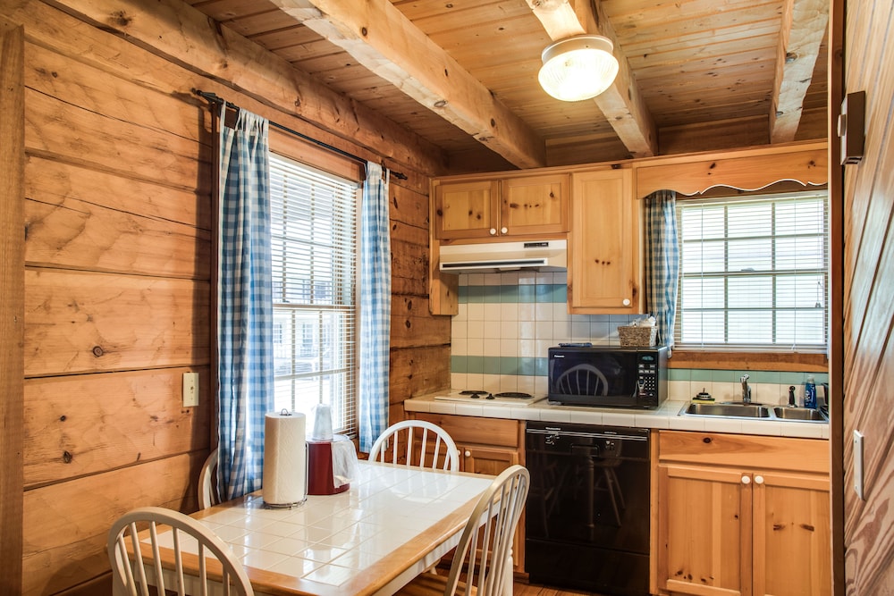 Boxwood Lodge