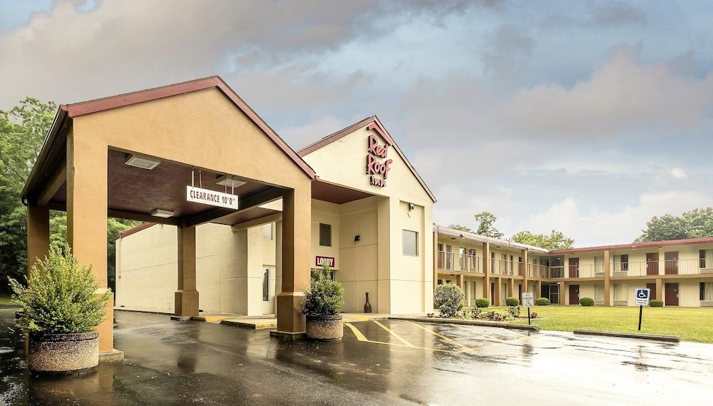 Williamsport Vacations - Red Roof Inn Hagerstown - Williamsport, MD - Property Image 15