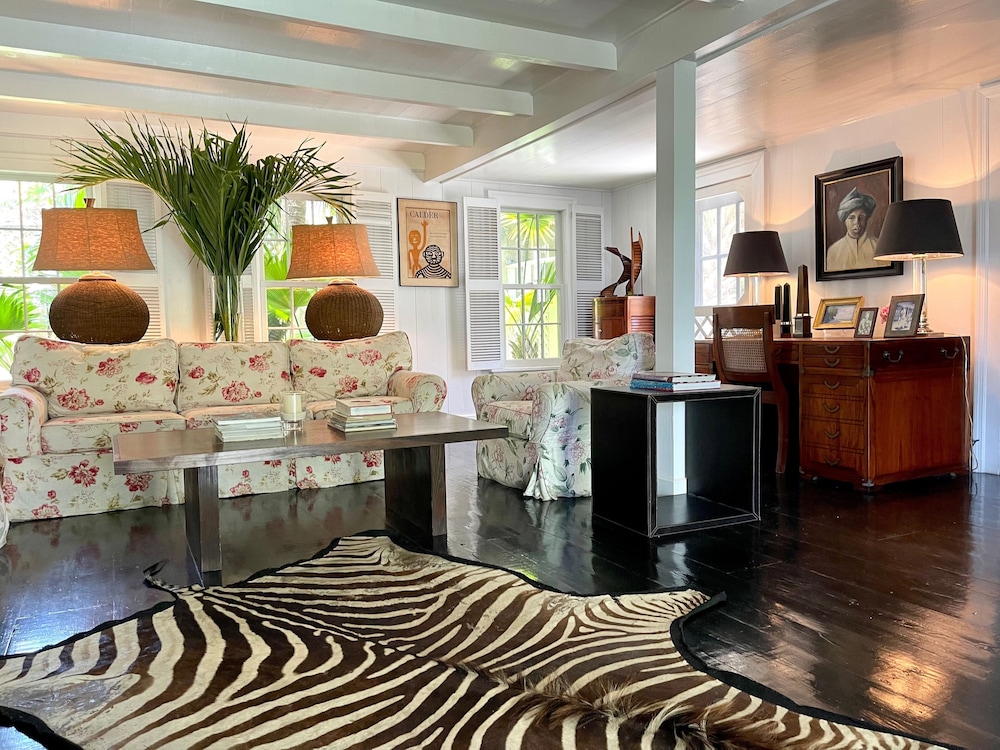 Hibiscus Hill Kings Treat - Ultimate Island Style House W/pool 3 Bedroom Home