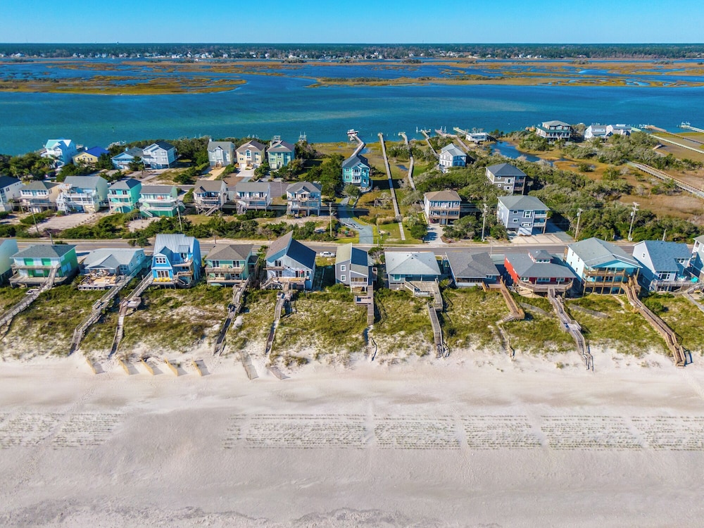 Blue Crab by Topsail Realty