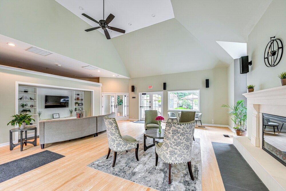 1 Mi to Mohegan Sun: Studio w/ Pool Access