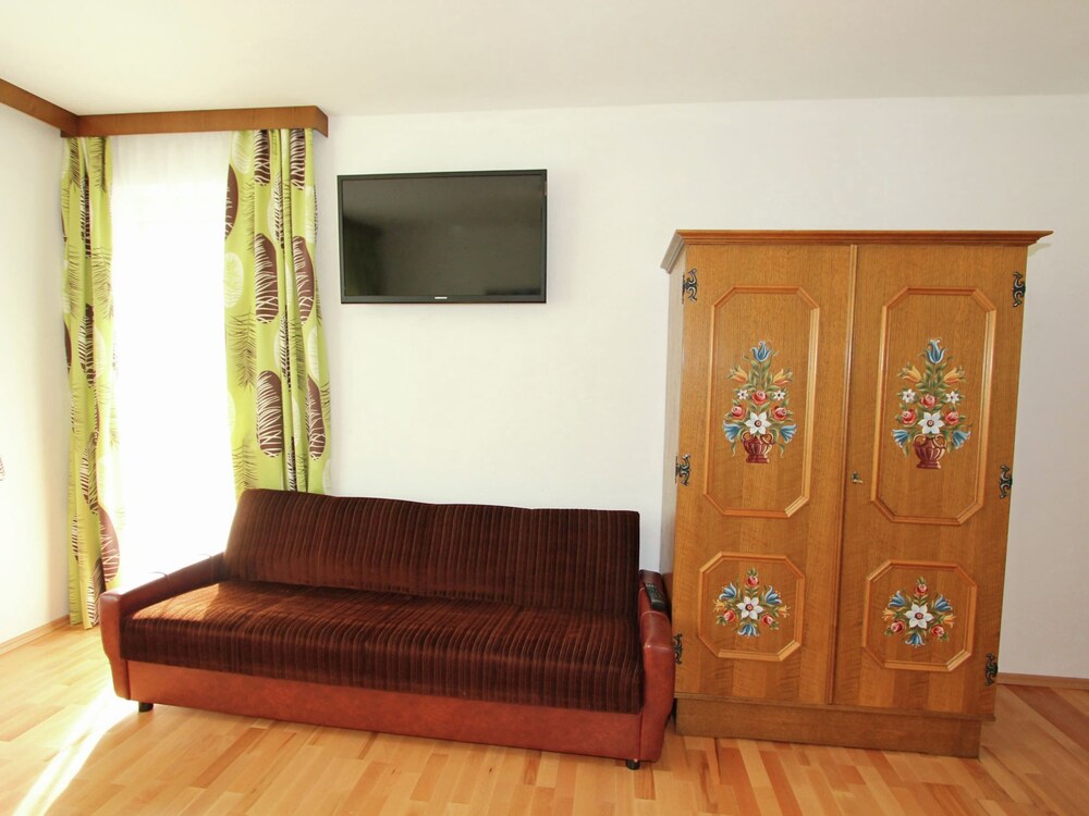 Chalet in Aschau Near Ski Bus & Zillertal Slopes