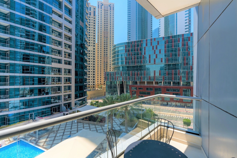 Gorgeous 1B With Balcony in Dubai Marina