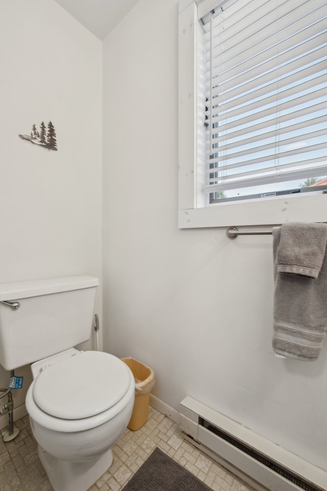 Sleeping Bear Cozy Corner End Unit 1 Bedroom Townhouse by The Summit at Gore Mountain