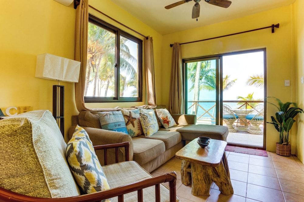 Coconut Row Boutique Hotel