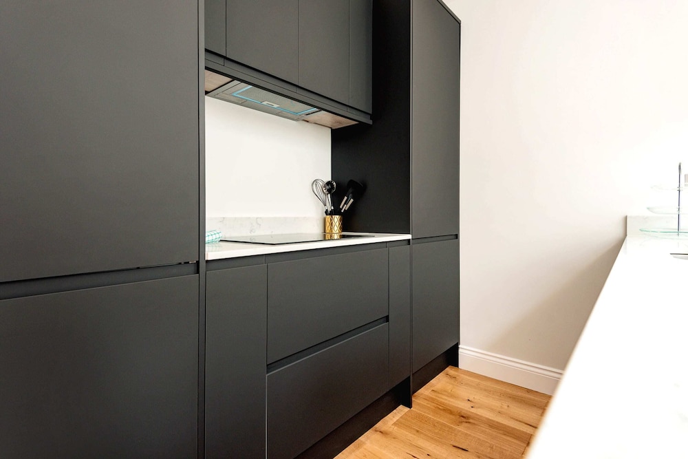 Lillie Road Residence B