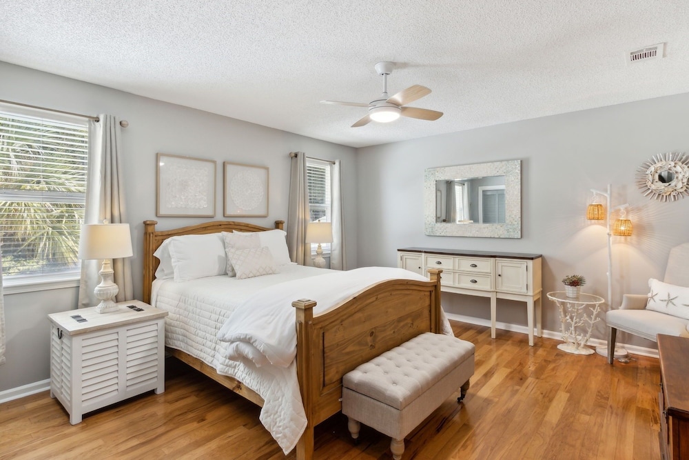 2754 1st Ave. A 2 Bedroom Duplex