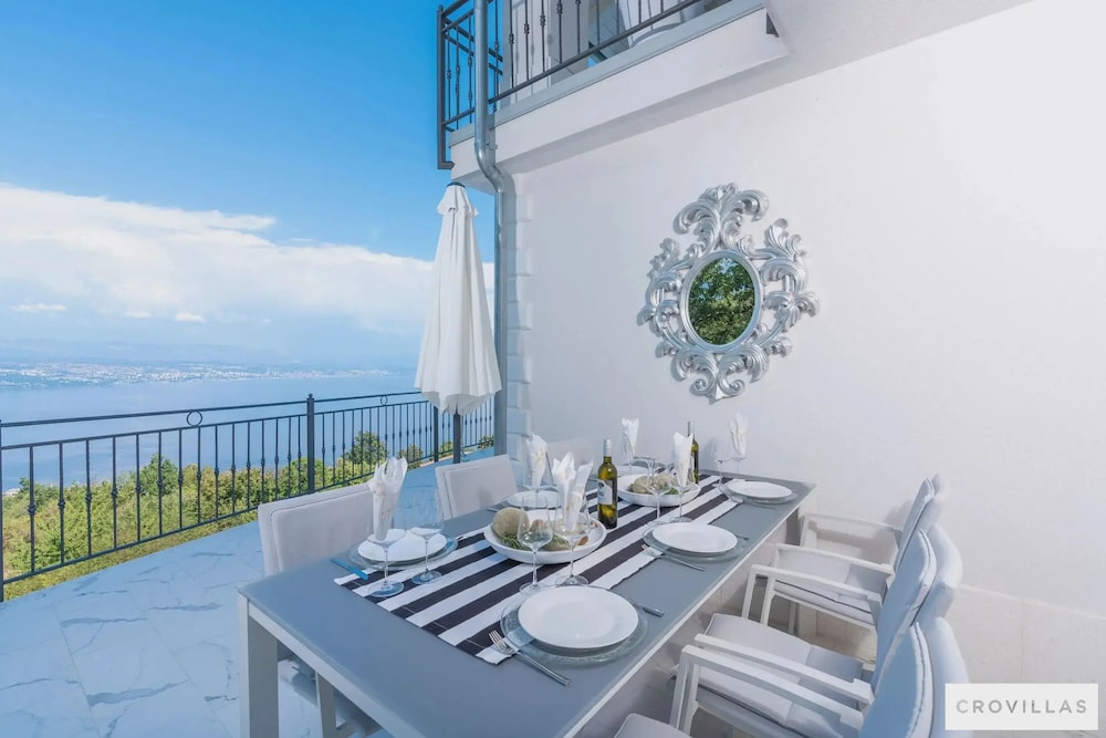 Villa Lauriana Nearby Opatija - Crovillas