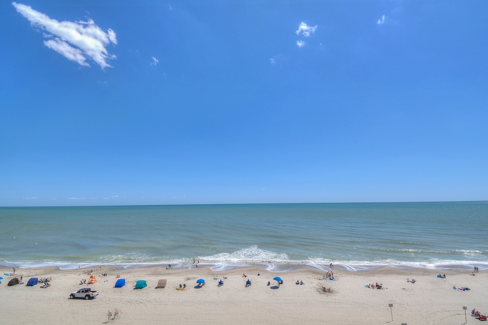 Landmark Resort by Elliott Beach Rentals