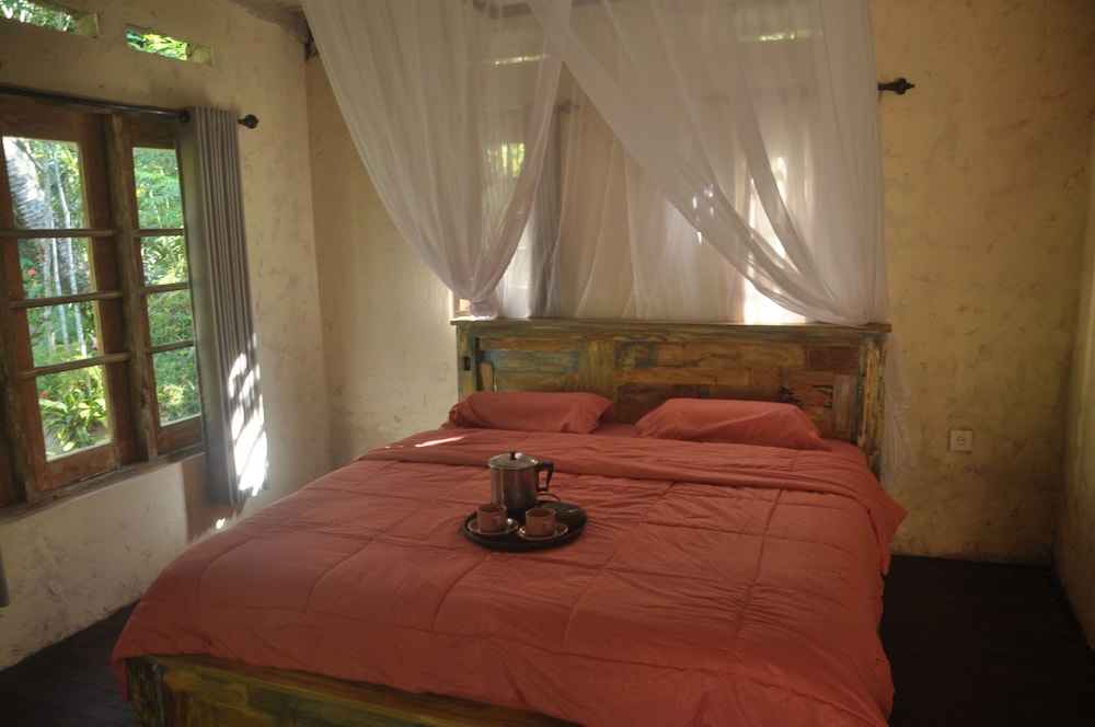 Tepi Sawah Lodge