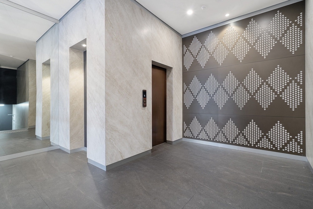Stylish 1-bed Apartment With Rooftop Access