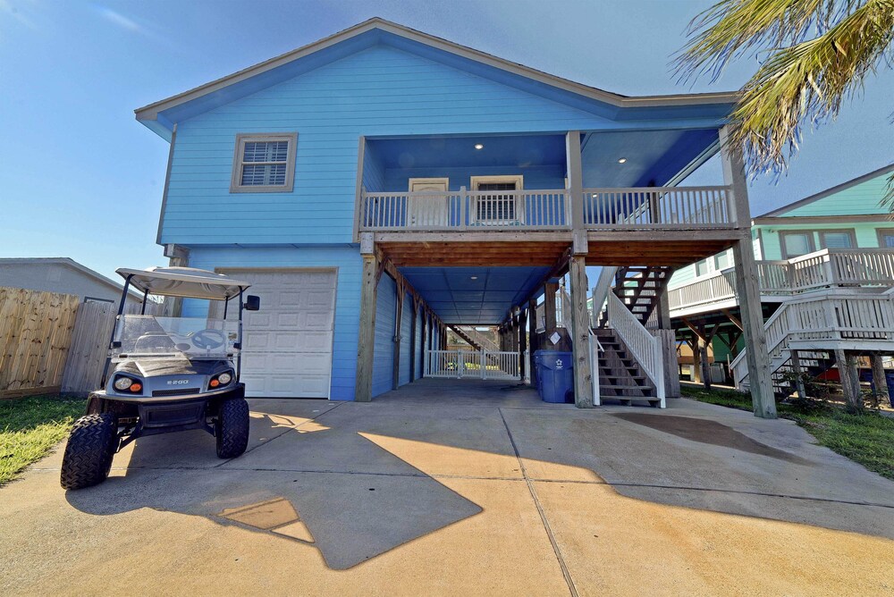 Private Pool & Furnished Deck: Port Aransas Home! view 4